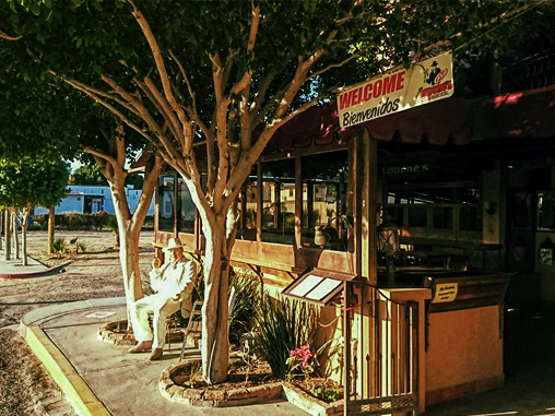 image of Al Capone's Seafood & Pizzeria